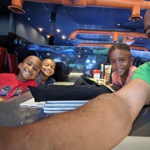 Meet your Posher, Carlito